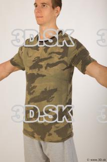 Upper body army tshirt of Timothy 0002